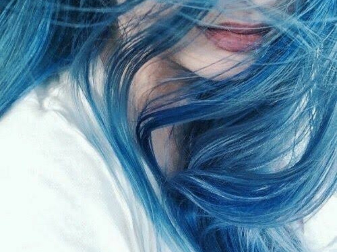 Длинные синие волосы Эстетика