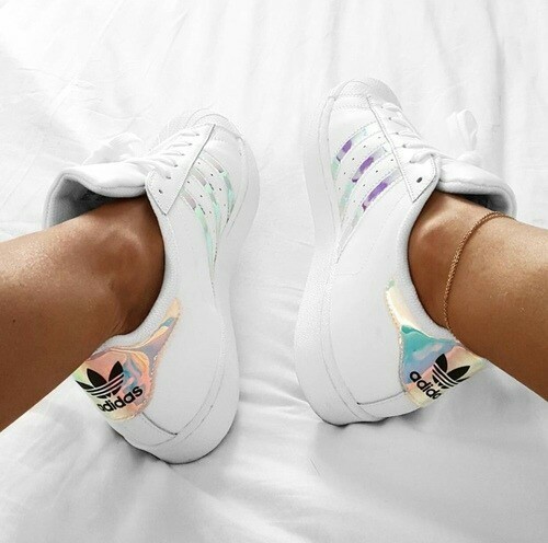 holo adidas superstar
