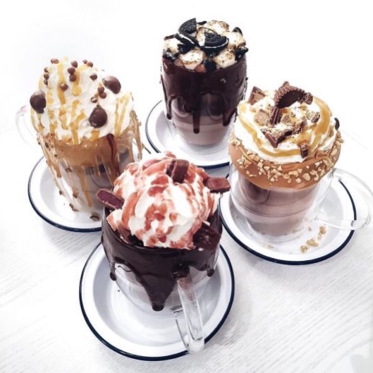 Picsart profile picture for @desserts
