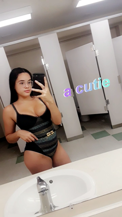 models-girl-marajuana-and-pussy
