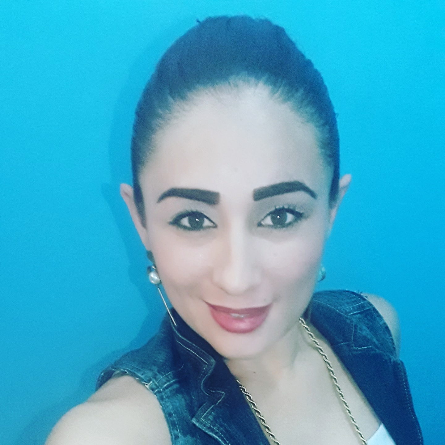 Picsart profile picture for @fashions