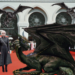 redcarpet khaleesi gameofthrones dragons