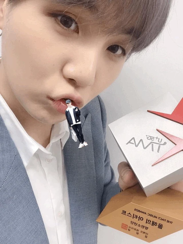 Bts Suga Jin Yoongi Gif かわいい Image By マロニー Bts Suga Jin Yoongi Gif かわいい Image By マロニー