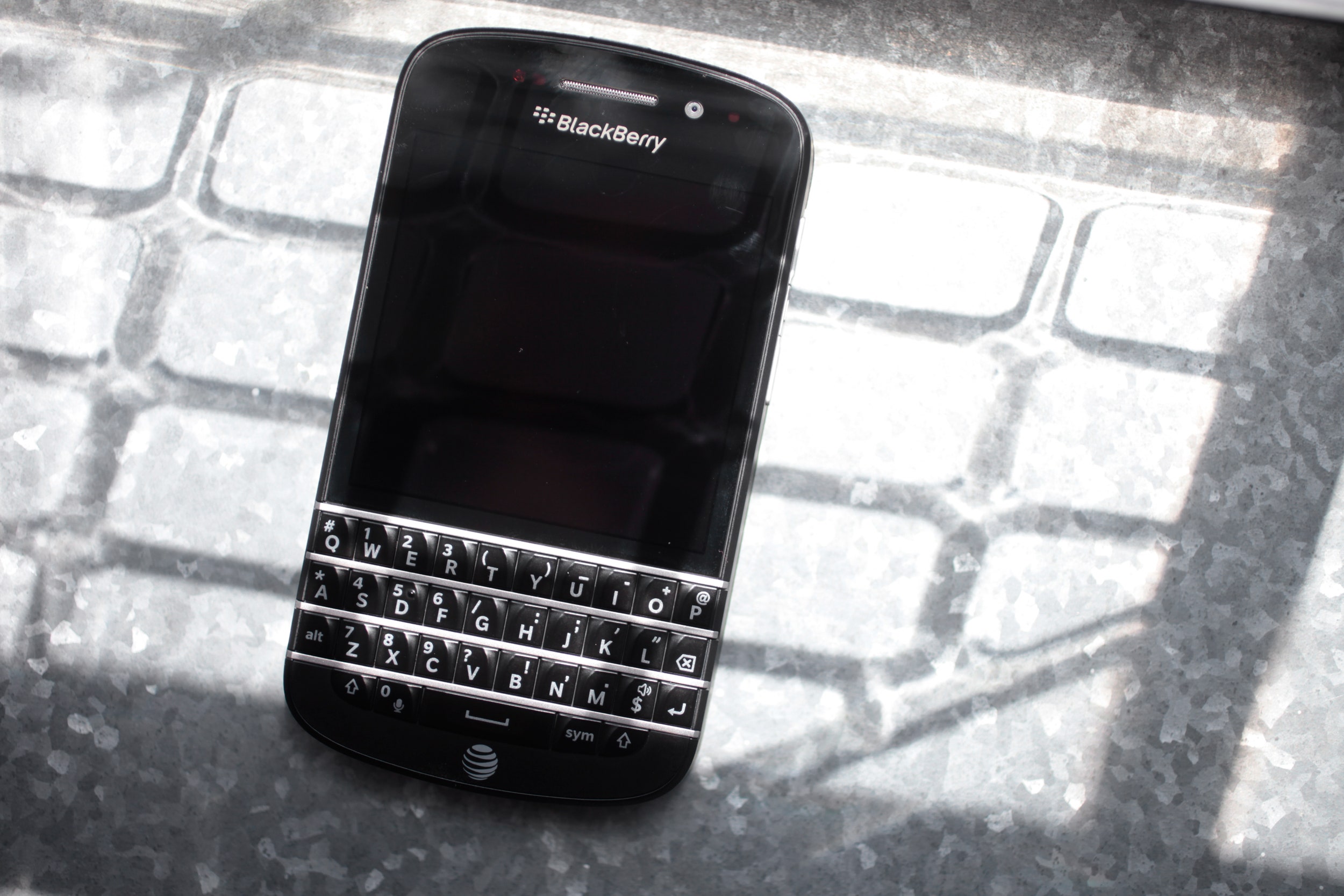 Повторите телефон. BLACKBERRY q10.