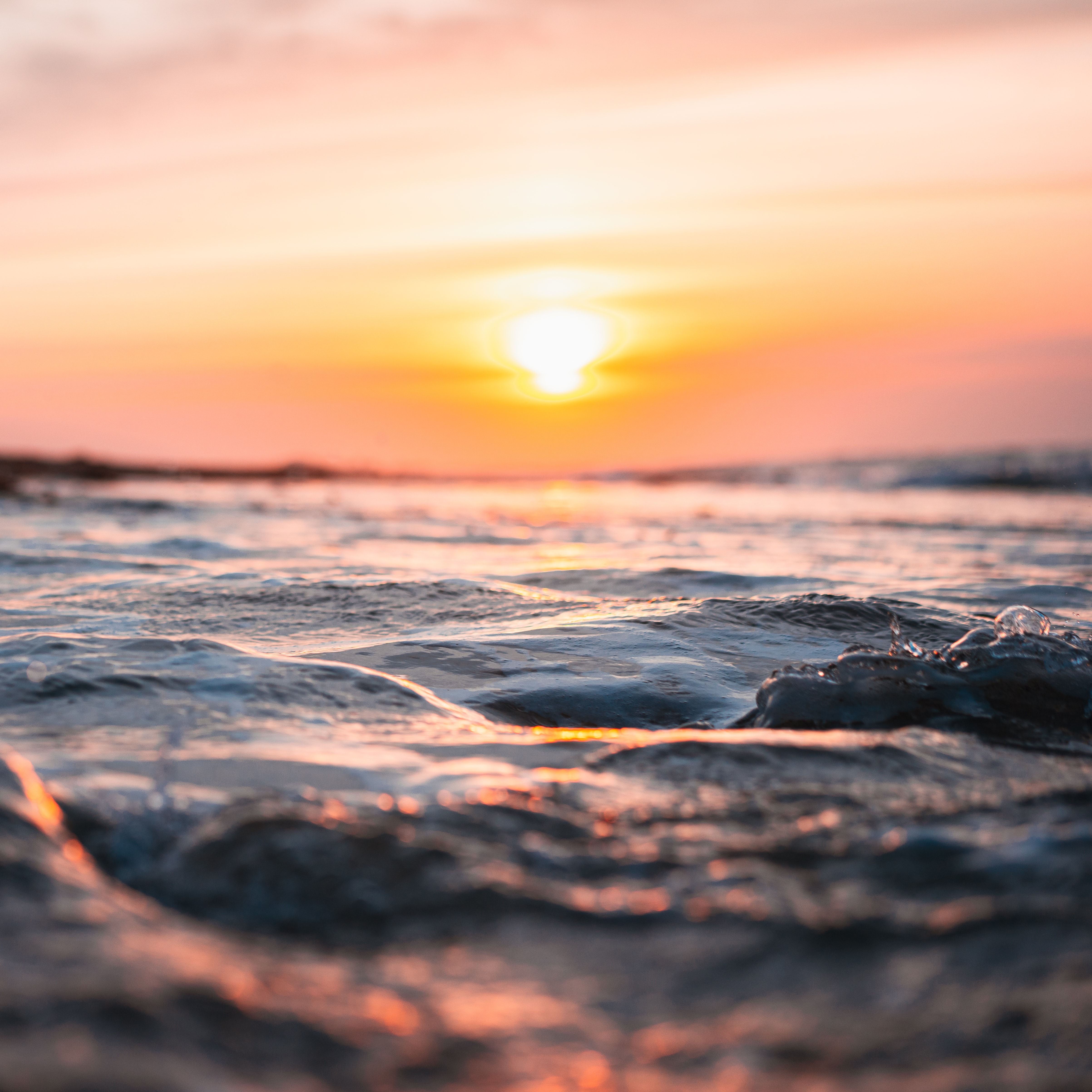 Солнечная вода. Блики солнца на море. Море Горизонт. Море солнце Горизонт. Отблески моря.